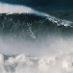 ブラジルのロドリゴ・コウシャがナザレで乗った80フィートの波が世界最大の波としてギネス世界記録に認定