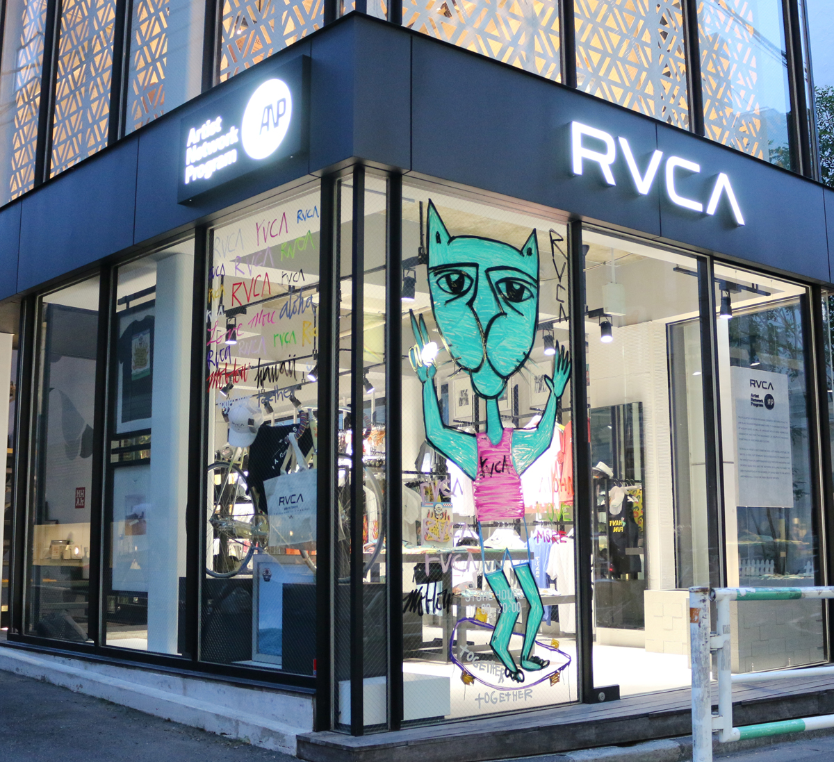 カリフォルニア発ライフスタイルブランド Rvca ルーカ 国内1号店が5 26 土 渋谷にオープン Surfmedia