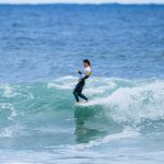 田岡なつみ、井上楓がラウンド3進出。WSLロングボード・ツアーBioglan Bells Beach Longboard Classic