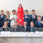 令和7年度「自民党サーフィン議員連盟」総会が行われ、小泉進次郎氏が会長に就任。稲葉玲王がパリ五輪の報告