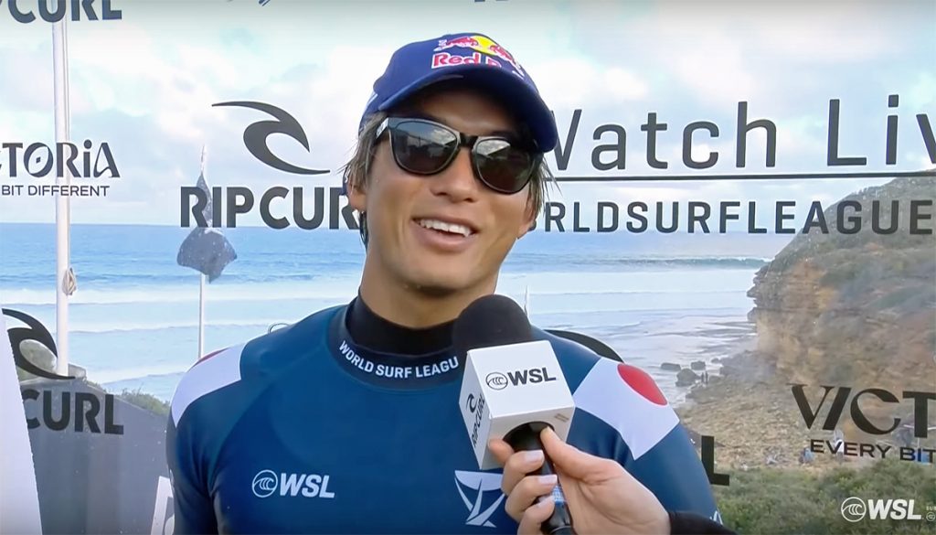 五十嵐カノアがイーサン・ユーイングを下し、ベルズでキャリア初のセミ