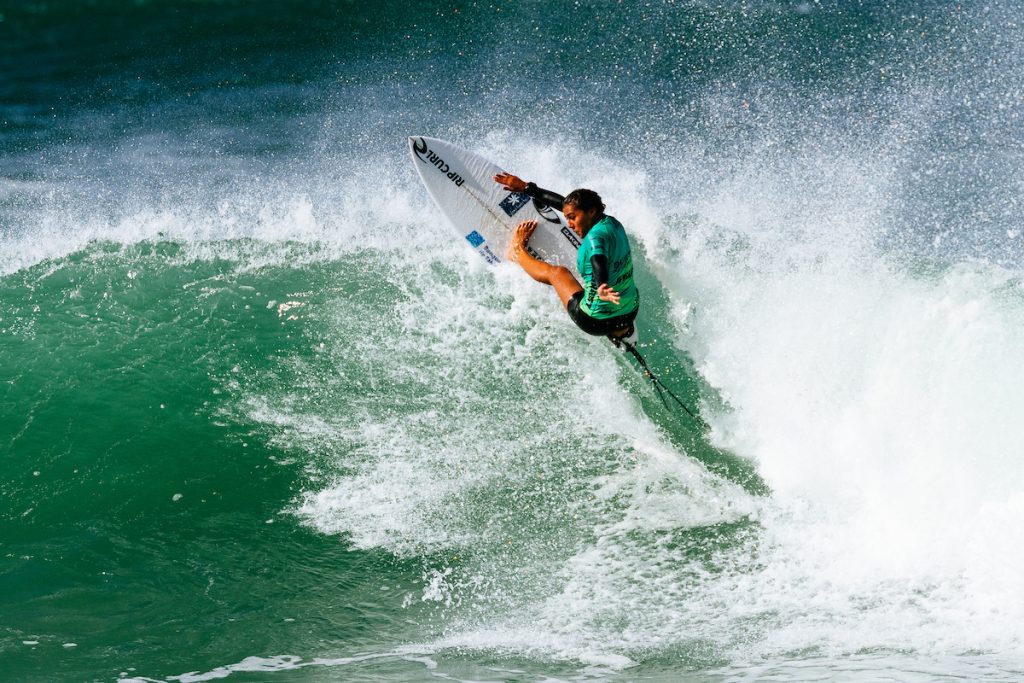 夜のサーファー Tya-