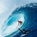 タヒチアン・デュオがラウンドオブ16進出。波乱の幕開け、男子ファイナル5の行方。CT第11戦レクサス・タヒチ・プロ初日